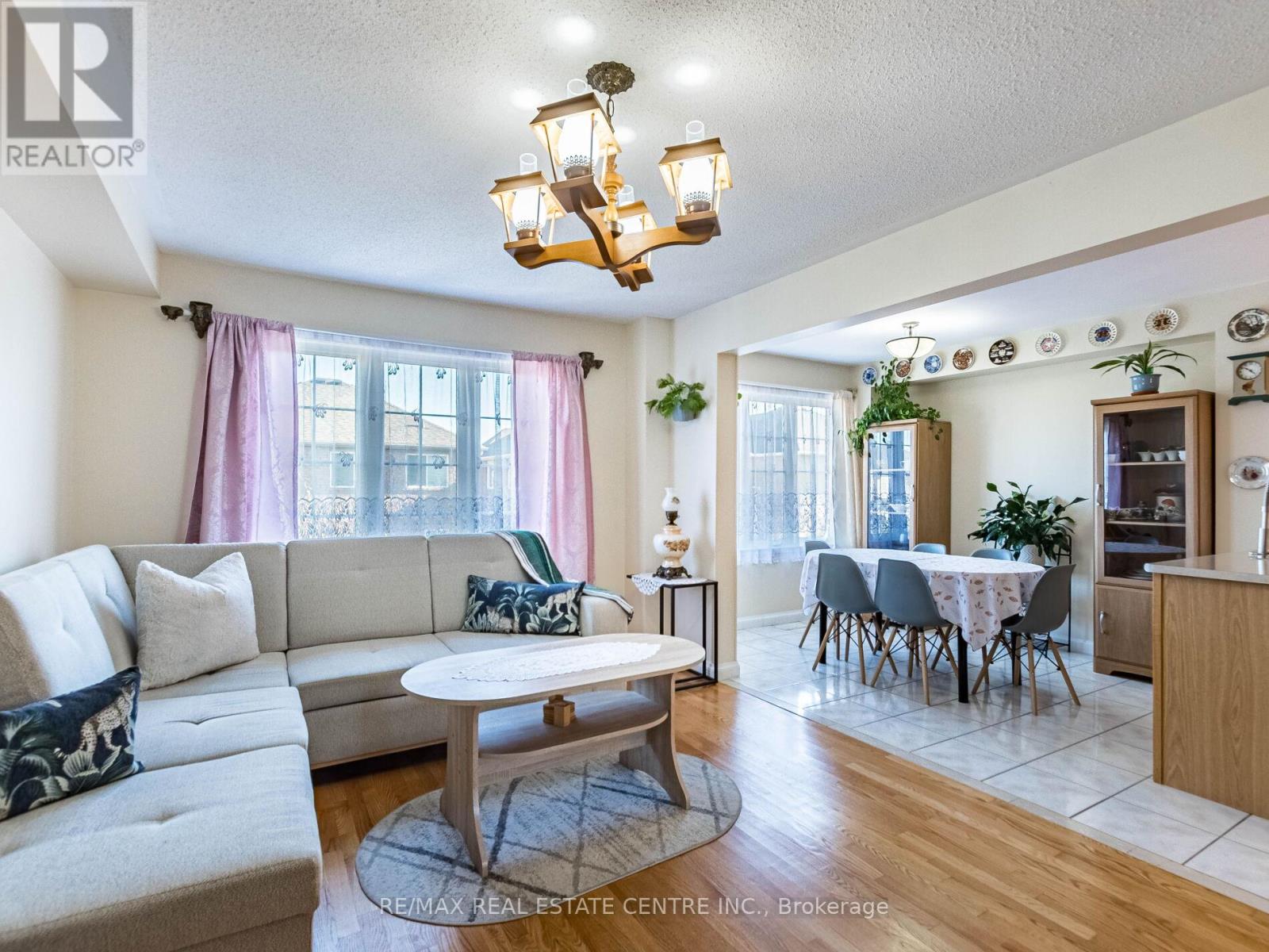 1240 Chapman Crescent, Milton, Ontario  L9T 6G3 - Photo 13 - W12462867