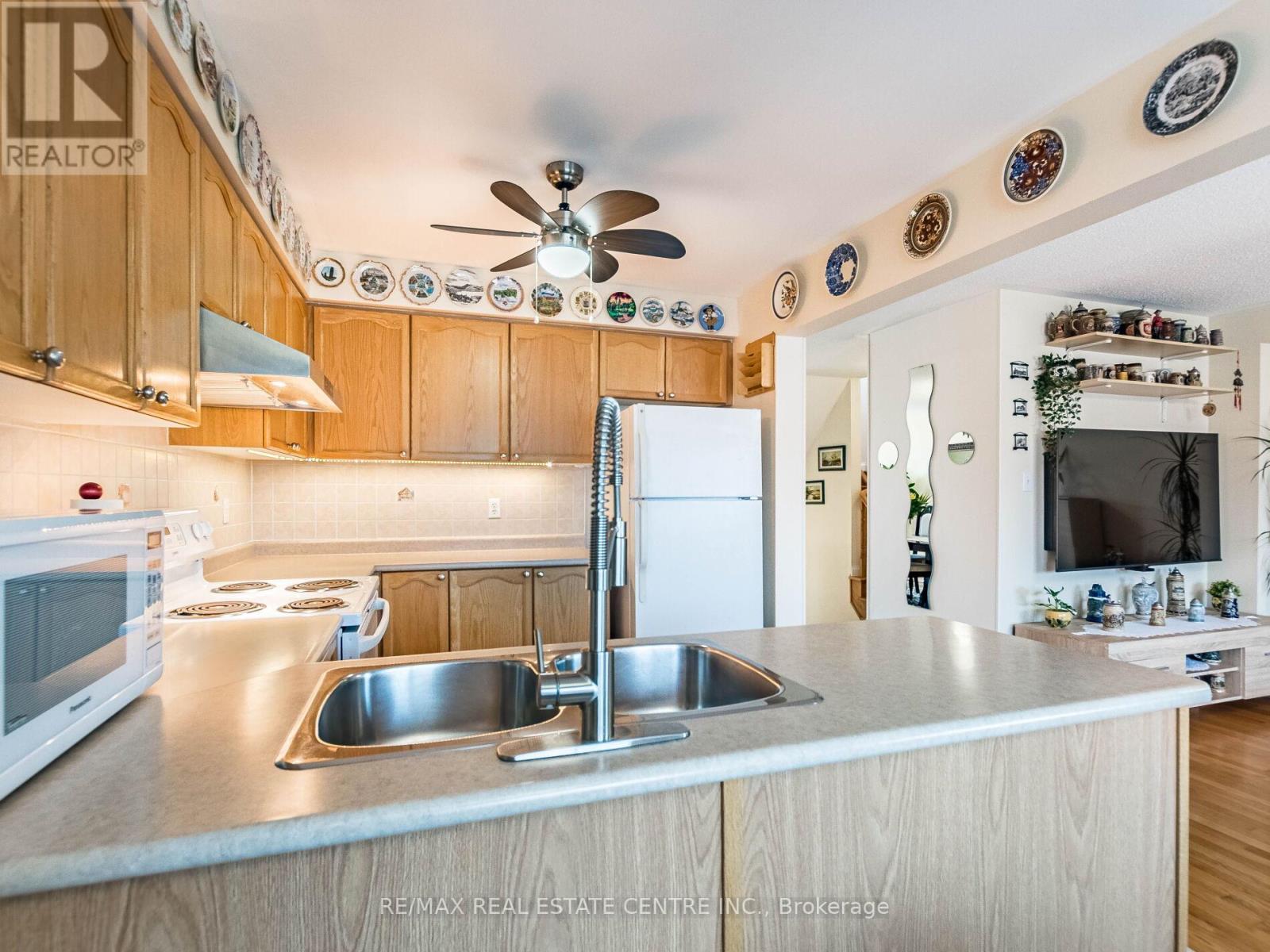 1240 Chapman Crescent, Milton, Ontario  L9T 6G3 - Photo 18 - W12462867