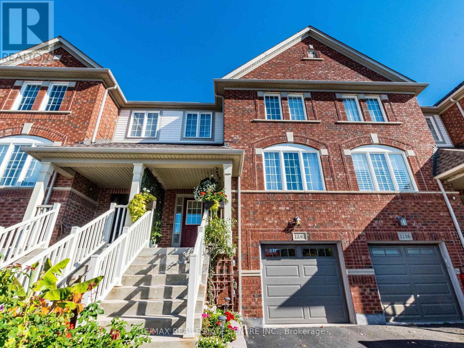 1240 Chapman Crescent, Milton, Ontario  L9T 6G3 - Photo 3 - W12462867