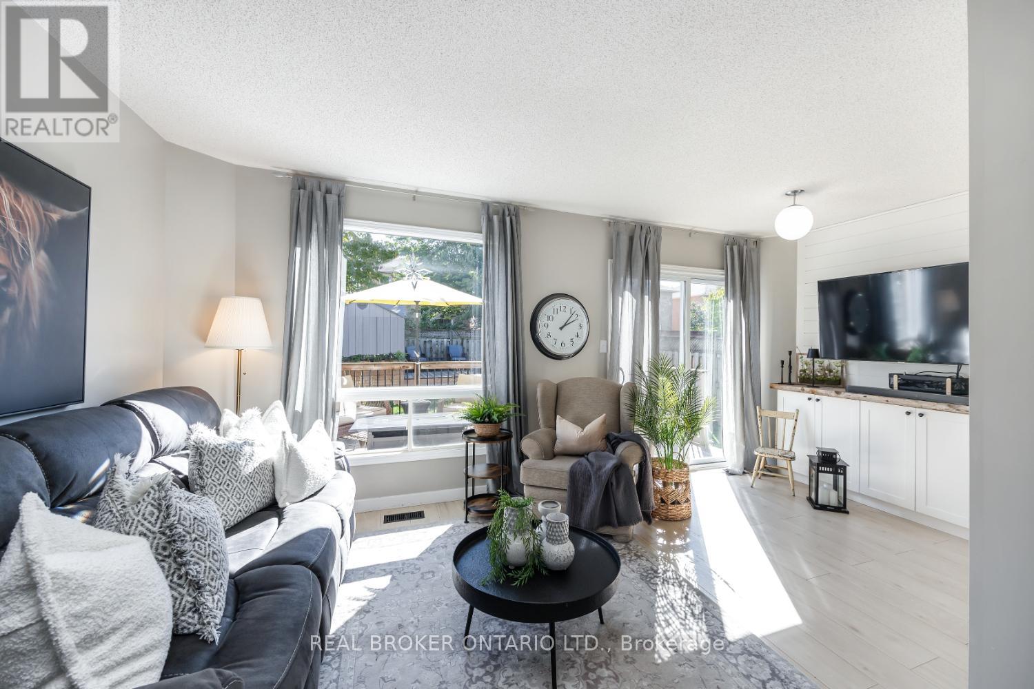 13 Fieldcrest Avenue, Clarington, Ontario  L1E 2X3 - Photo 5 - E12463135