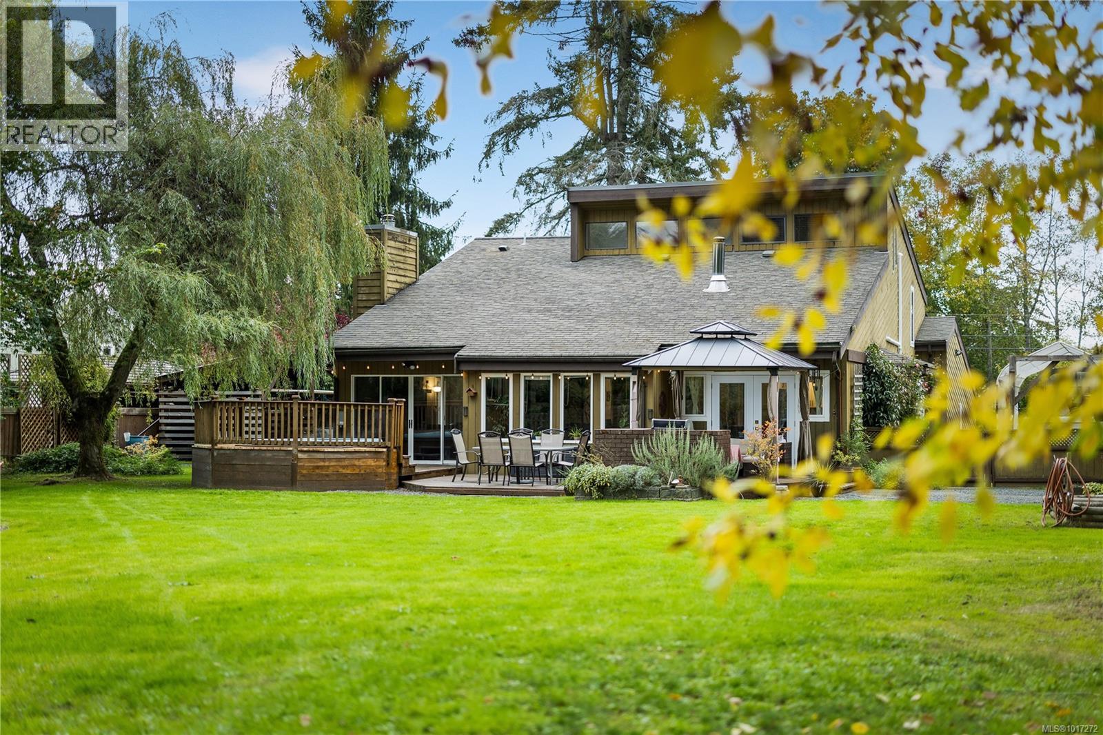 111 Engles Rd, Campbell River, British Columbia  V9H 1J8 - Photo 1 - 1017272