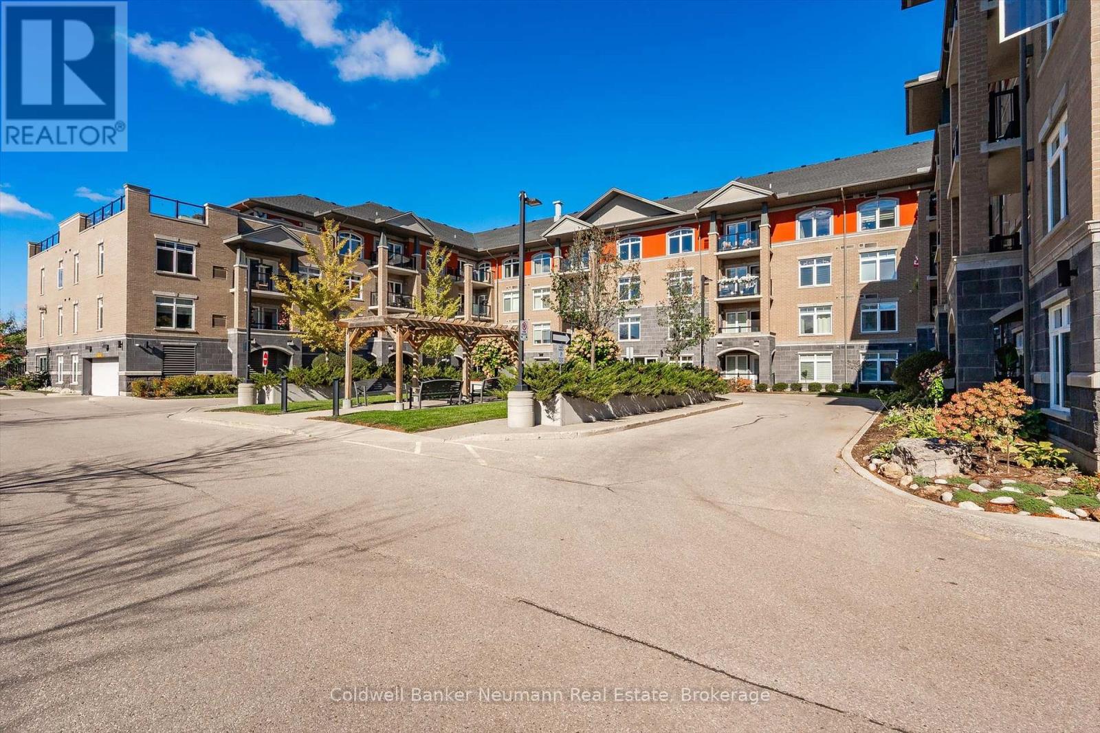 304 - 106 Bard Boulevard, Guelph, Ontario  N1L 0L8 - Photo 2 - X12463099