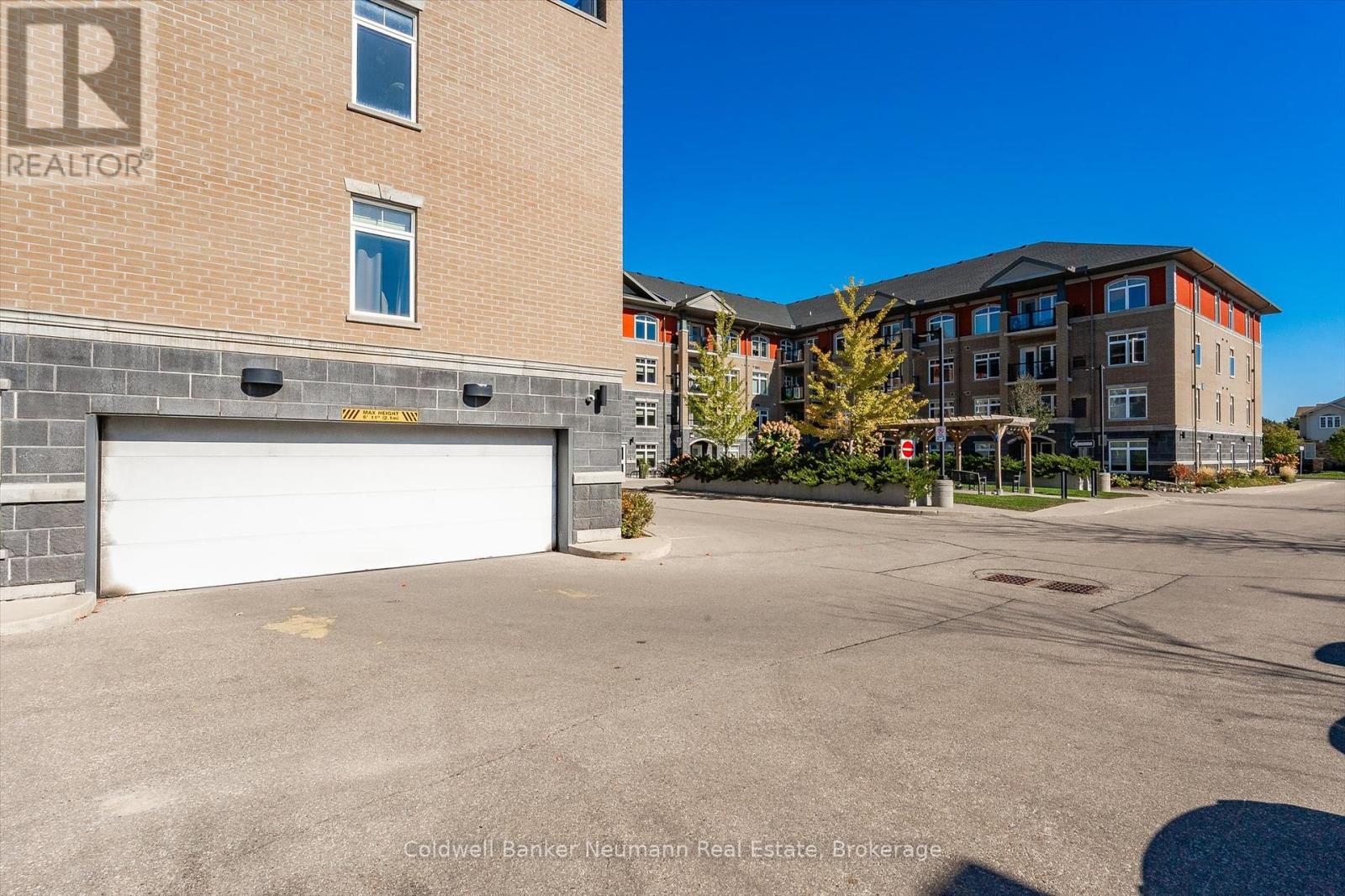 304 - 106 Bard Boulevard, Guelph, Ontario  N1L 0L8 - Photo 5 - X12463099