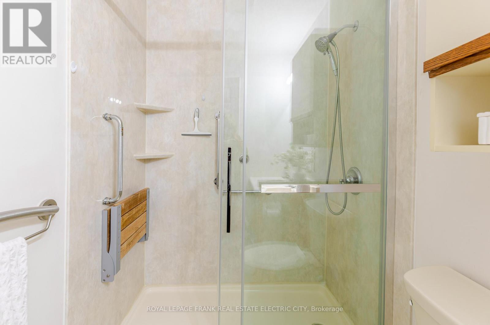 30 - 36 Champlain Crescent, Peterborough, Ontario  K9L 1T1 - Photo 33 - X12463009