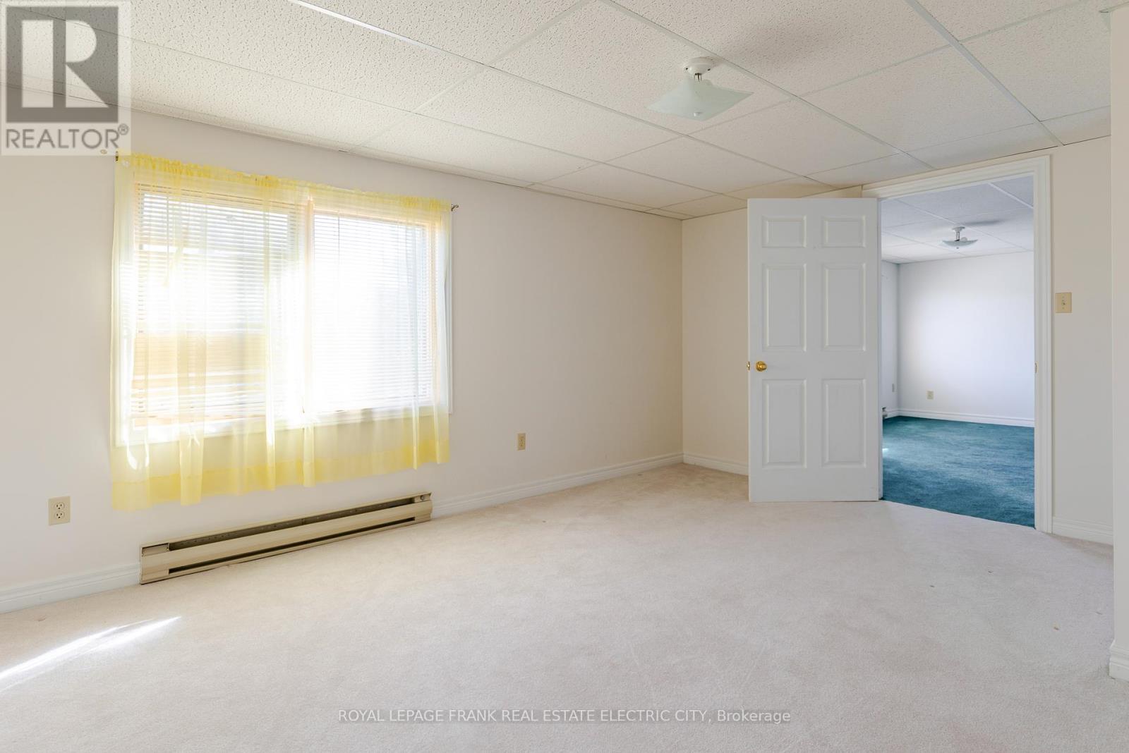 30 - 36 Champlain Crescent, Peterborough, Ontario  K9L 1T1 - Photo 43 - X12463009