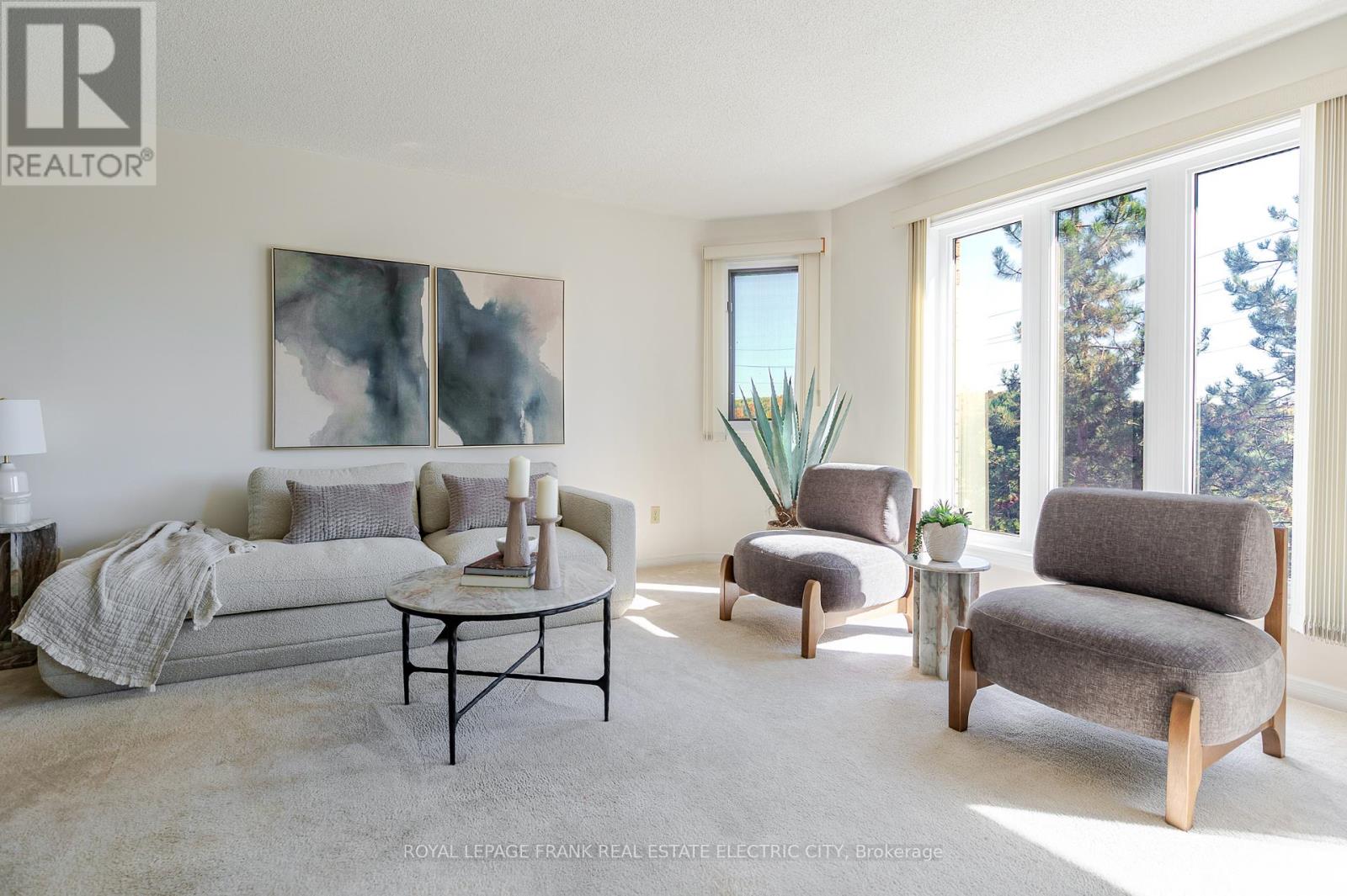 30 - 36 Champlain Crescent, Peterborough, Ontario  K9L 1T1 - Photo 6 - X12463009