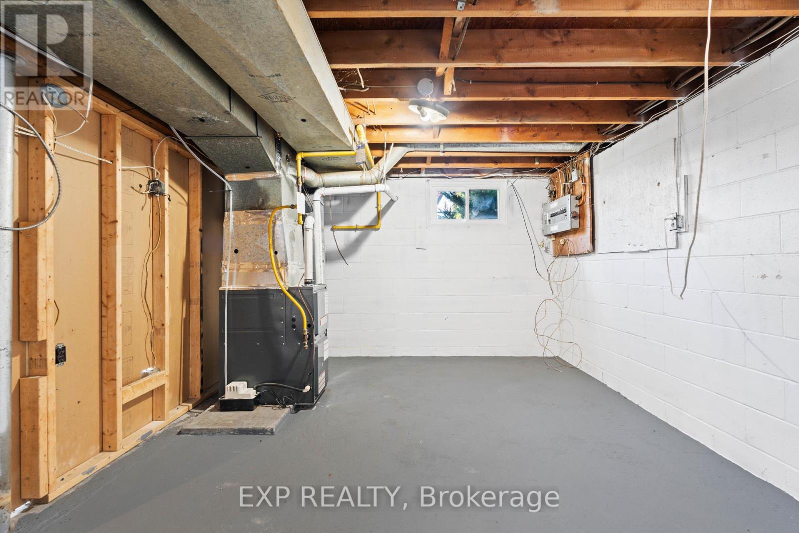 16 Valleyview Crescent, Belleville, Ontario  K8P 3G1 - Photo 21 - X12463055