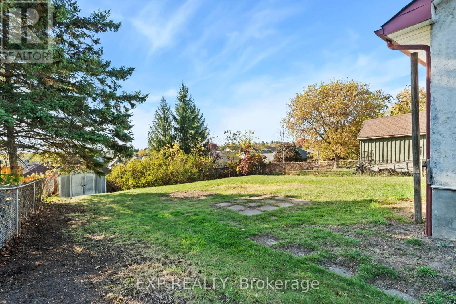 16 Valleyview Crescent, Belleville, Ontario  K8P 3G1 - Photo 23 - X12463055