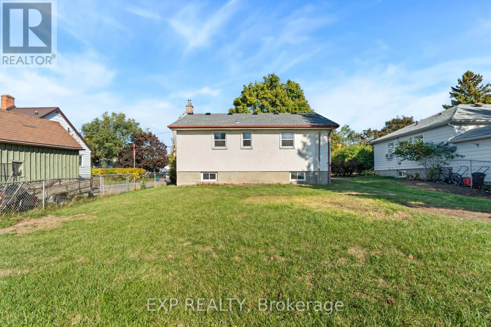 16 Valleyview Crescent, Belleville, Ontario  K8P 3G1 - Photo 24 - X12463055
