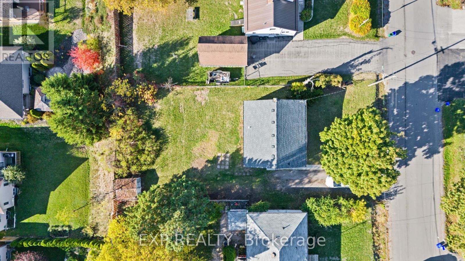 16 Valleyview Crescent, Belleville, Ontario  K8P 3G1 - Photo 32 - X12463055