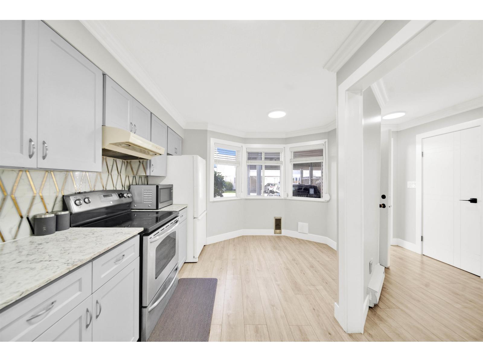 2 7560 138 Street, Surrey, British Columbia  V3W 0A9 - Photo 3 - R3057823
