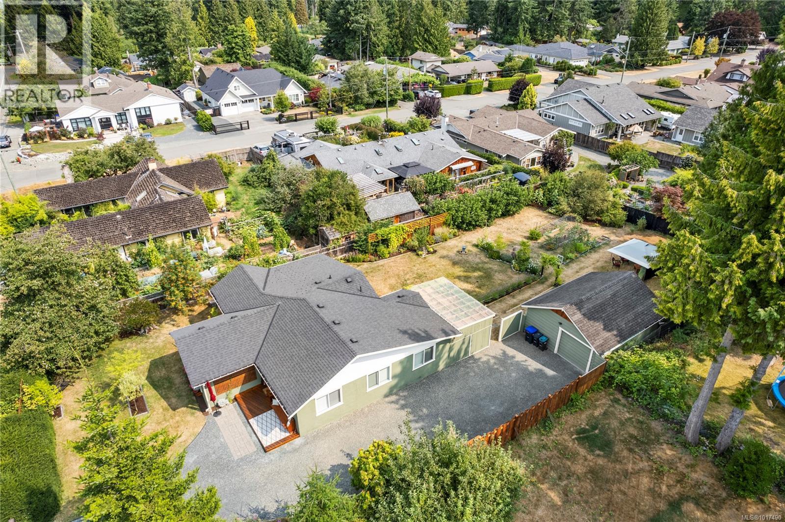 572 Berwick Rd, Qualicum Beach, British Columbia  V9K 1L1 - Photo 92 - 1017490