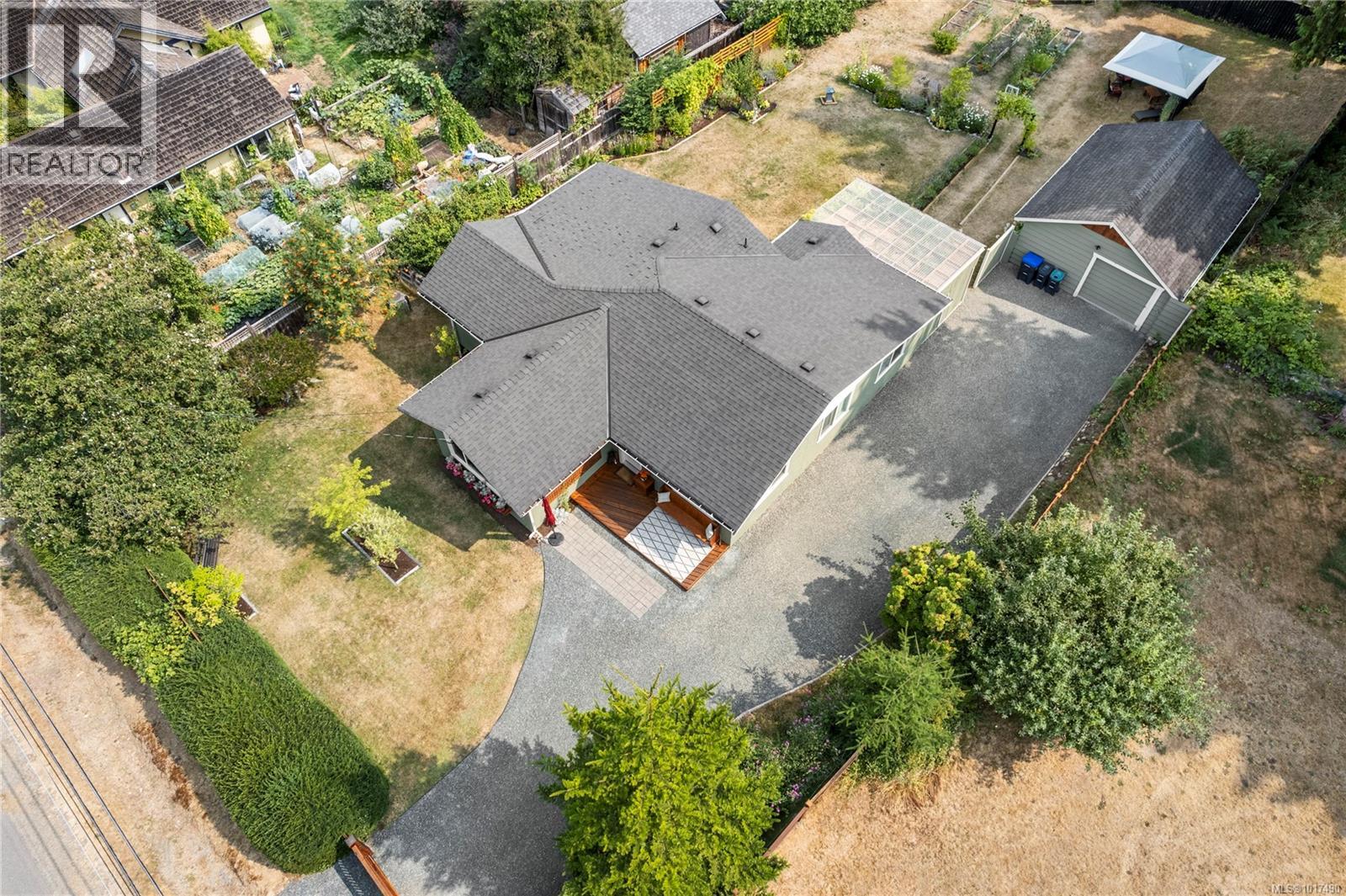 572 Berwick Rd, Qualicum Beach, British Columbia  V9K 1L1 - Photo 93 - 1017490