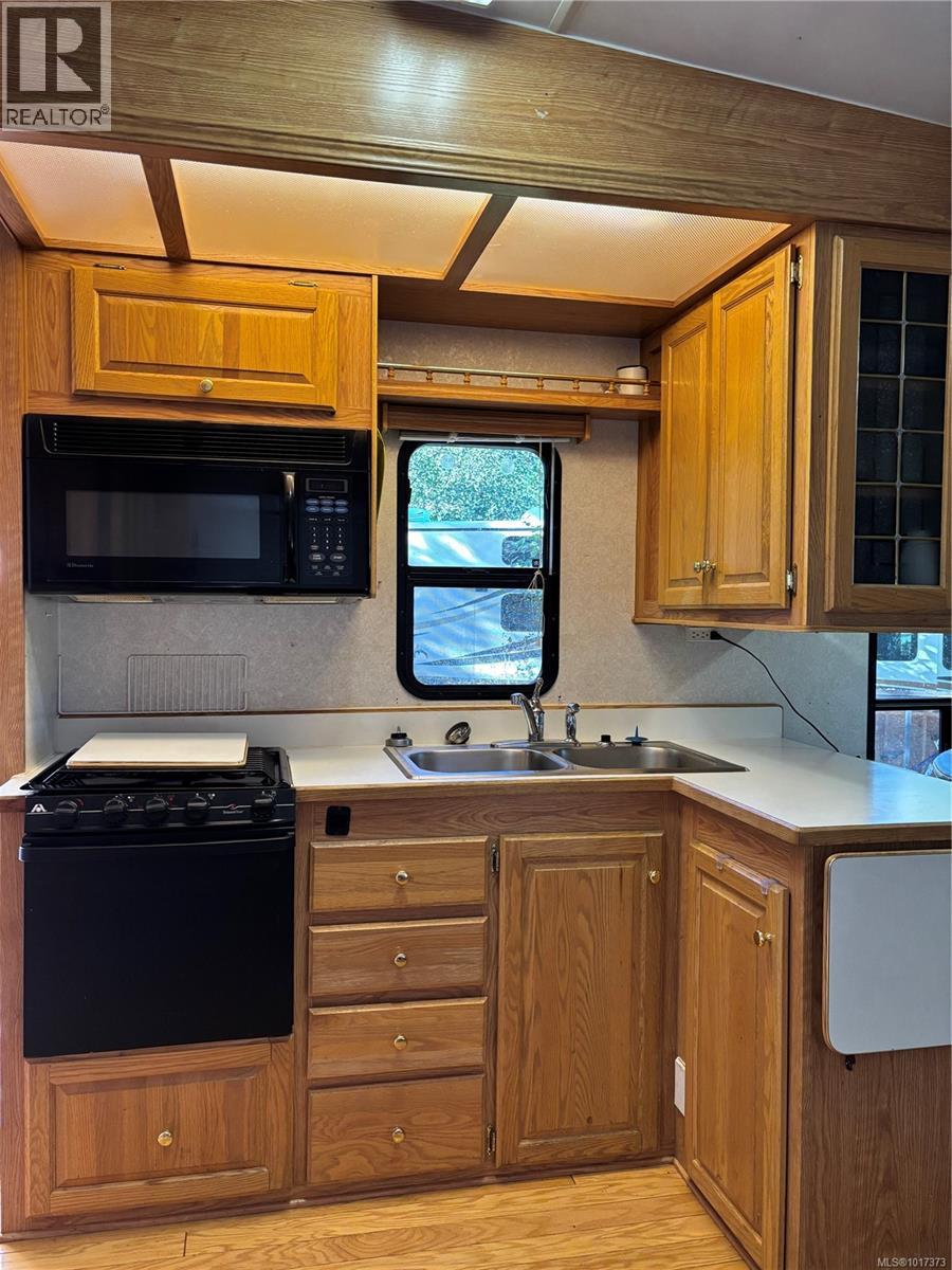 F14 2650 Turnbull Rd, Qualicum Beach, British Columbia  V9K 2R2 - Photo 7 - 1017373