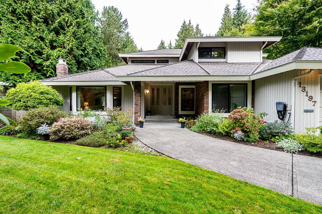 13197 Amble Greene Close, Surrey, British Columbia  V4A 6P9 - Photo 3 - R3057545