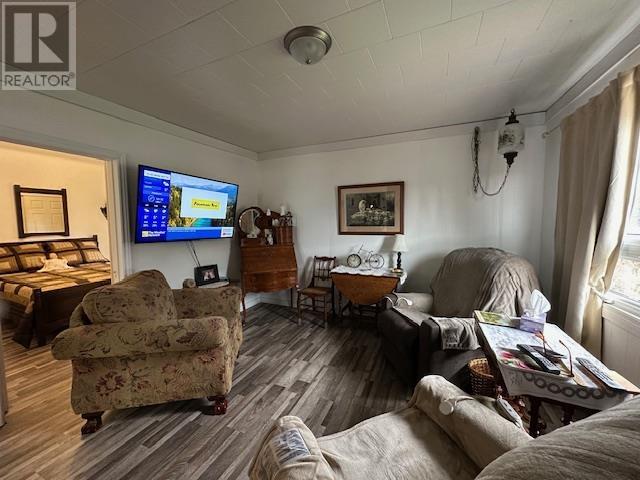 303 Peary St, Schreiber, Ontario  P0T 2S0 - Photo 10 - TB253202