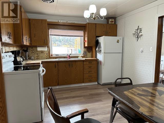 303 Peary St, Schreiber, Ontario  P0T 2S0 - Photo 12 - TB253202