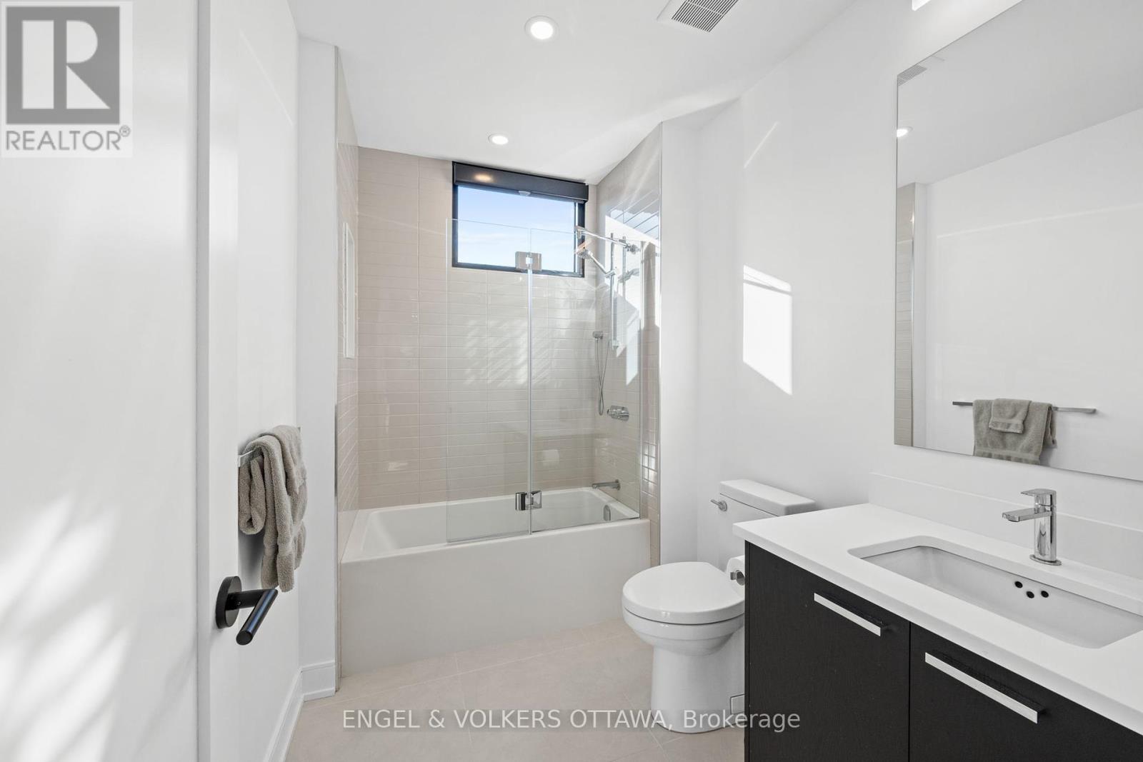 127 Peridot Private, Ottawa, Ontario  K2C 3M3 - Photo 31 - X12463032