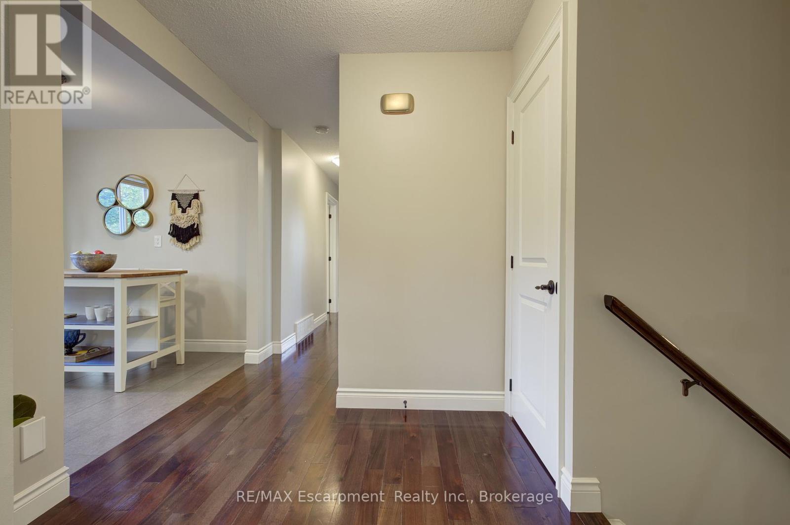 1491 Brenner Crescent, Burlington, Ontario  L7P 2V9 - Photo 21 - W12463057
