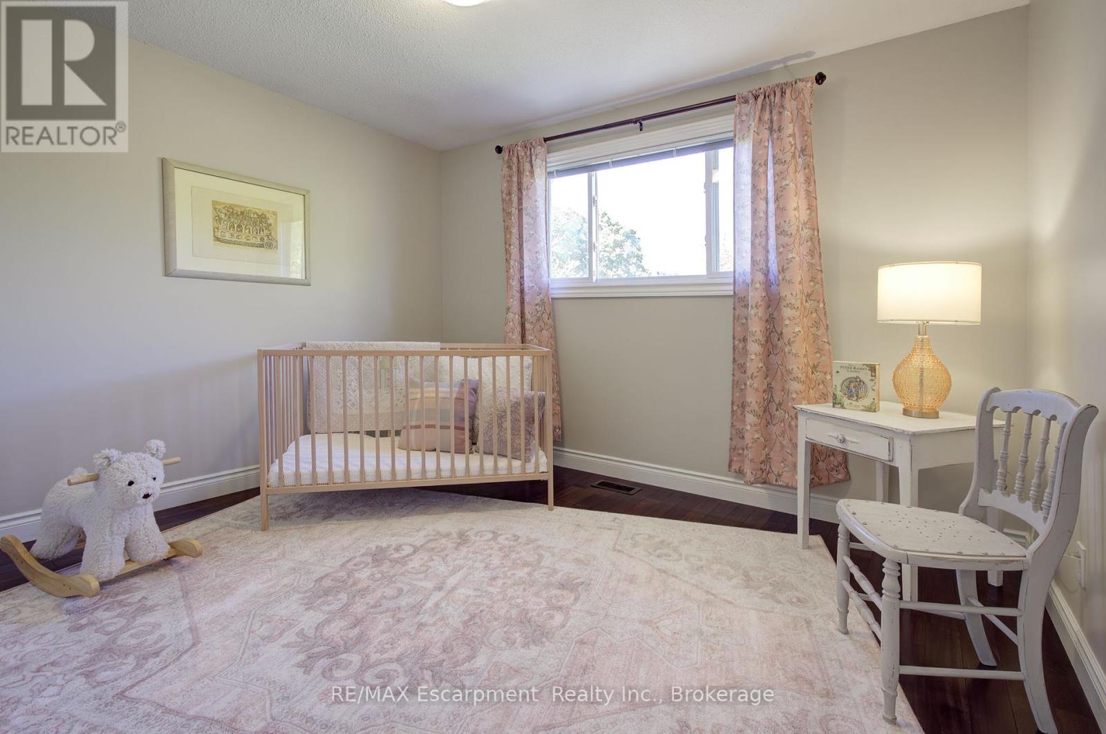 1491 Brenner Crescent, Burlington, Ontario  L7P 2V9 - Photo 27 - W12463057