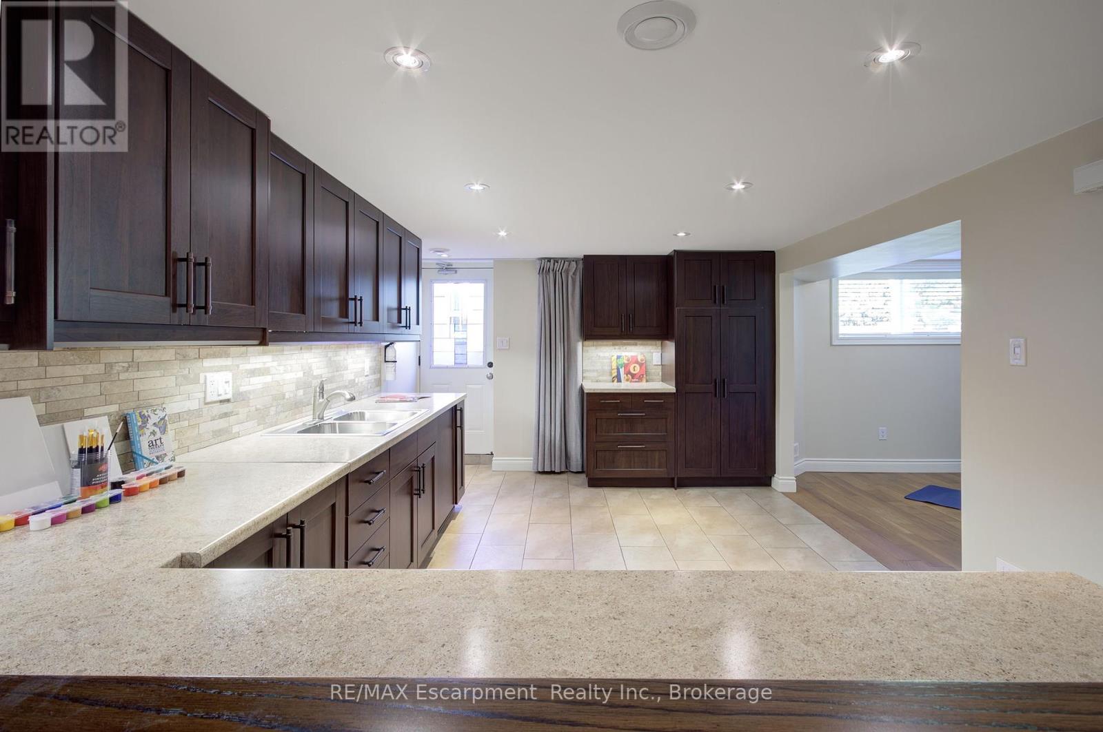 1491 Brenner Crescent, Burlington, Ontario  L7P 2V9 - Photo 36 - W12463057
