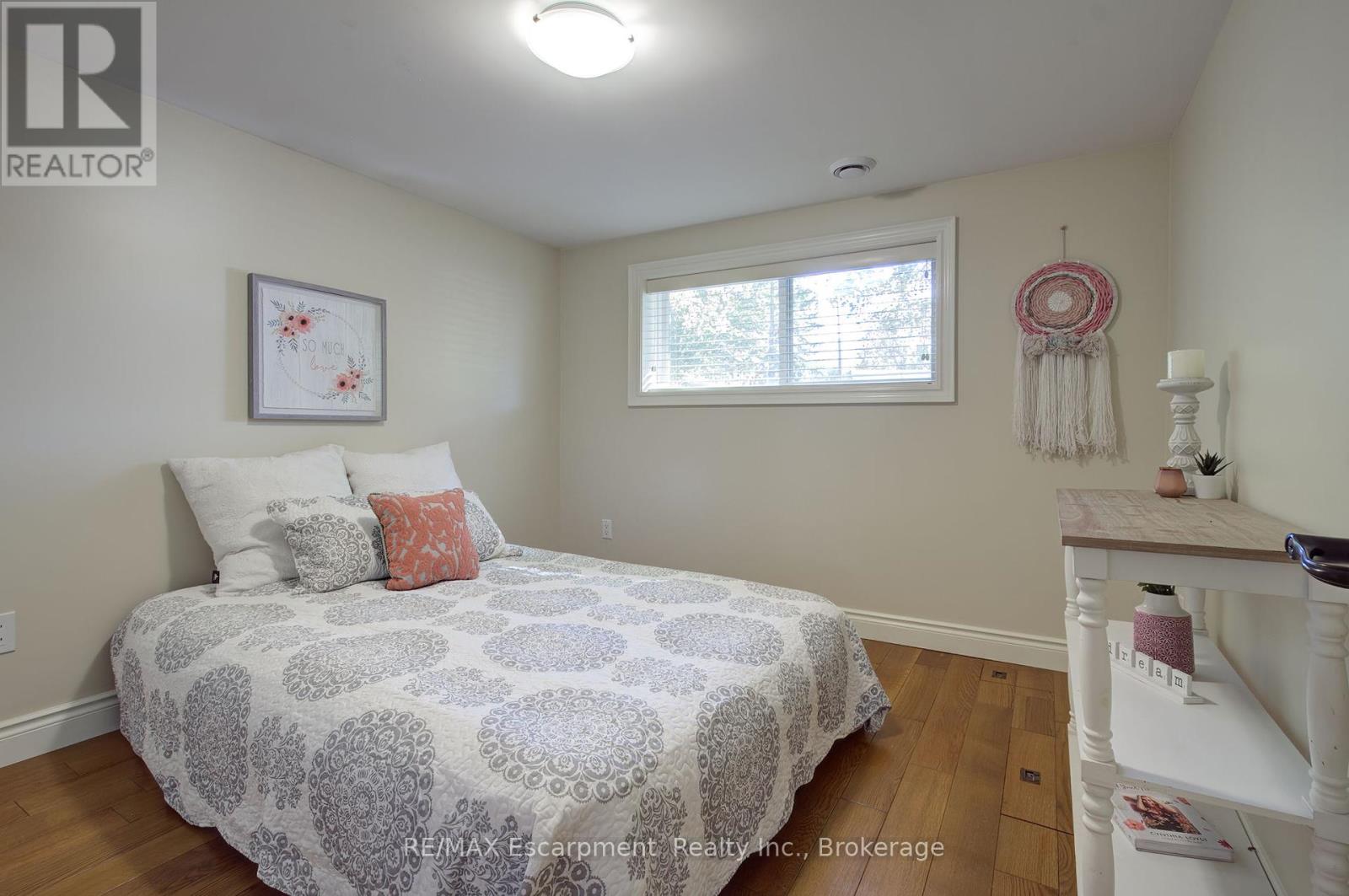 1491 Brenner Crescent, Burlington, Ontario  L7P 2V9 - Photo 40 - W12463057