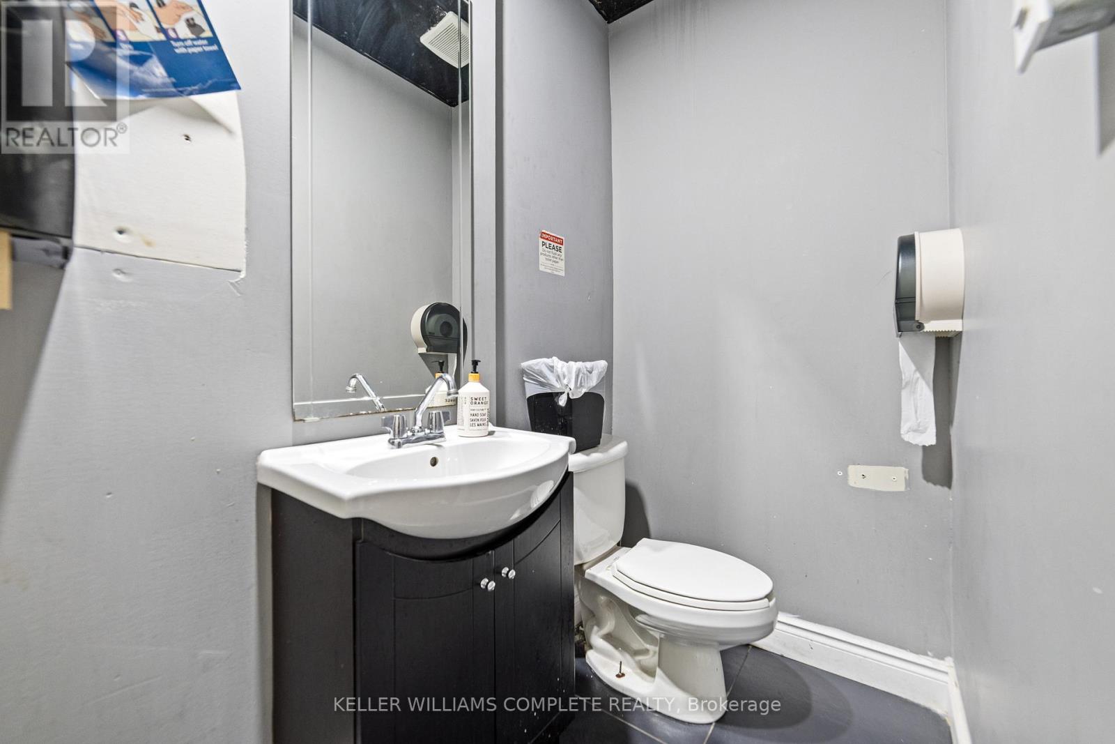 445 Concession Street, Hamilton, Ontario  L9A 1C1 - Photo 22 - X12463046