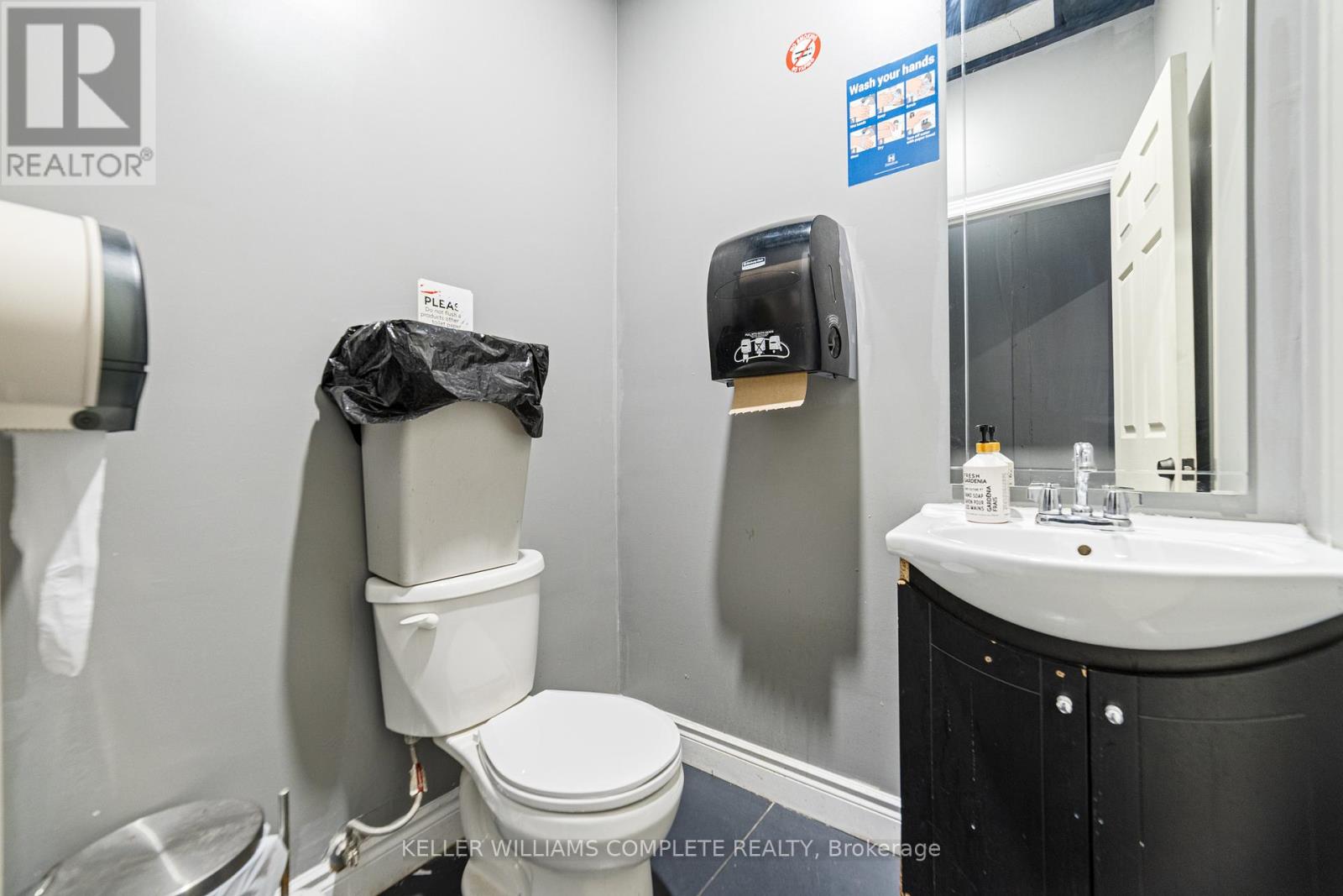 445 Concession Street, Hamilton, Ontario  L9A 1C1 - Photo 23 - X12463046
