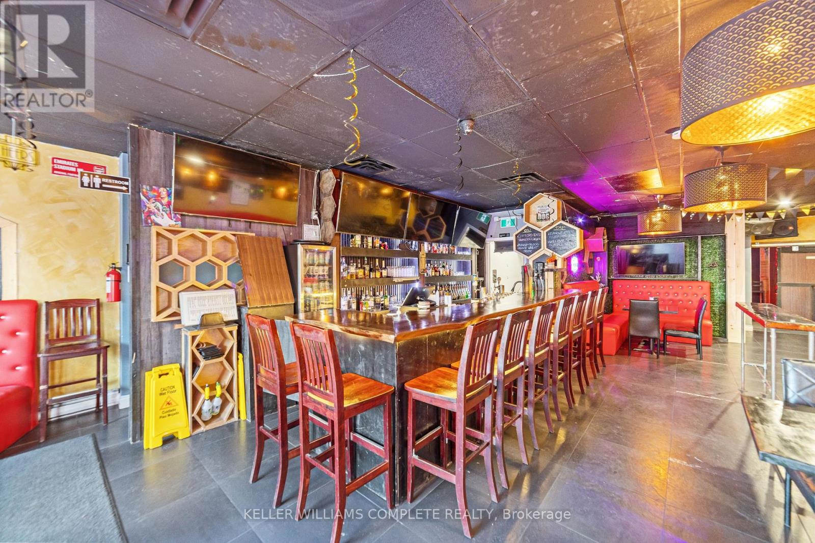445 Concession Street, Hamilton, Ontario  L9A 1C1 - Photo 7 - X12463046