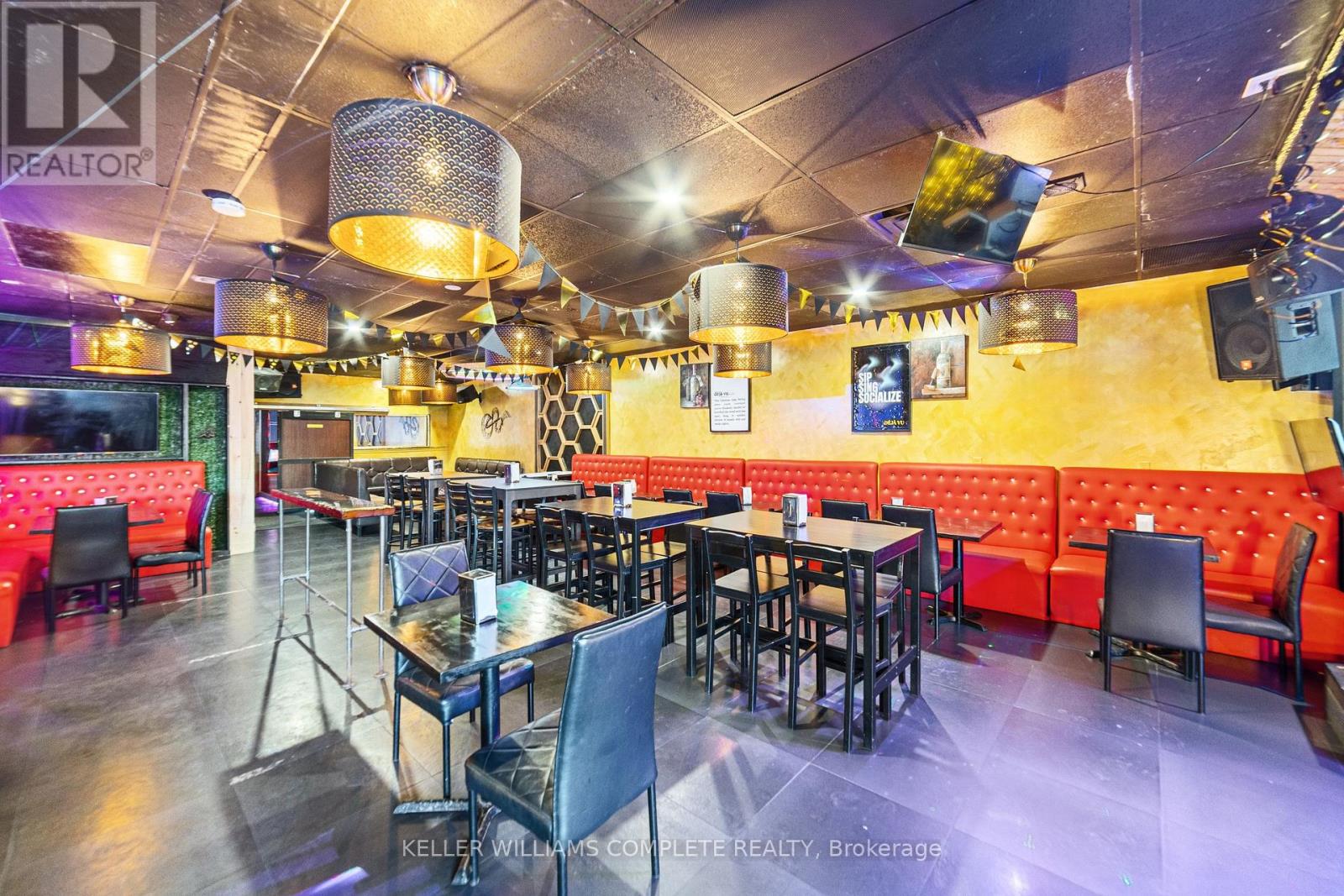 445 Concession Street, Hamilton, Ontario  L9A 1C1 - Photo 8 - X12463046
