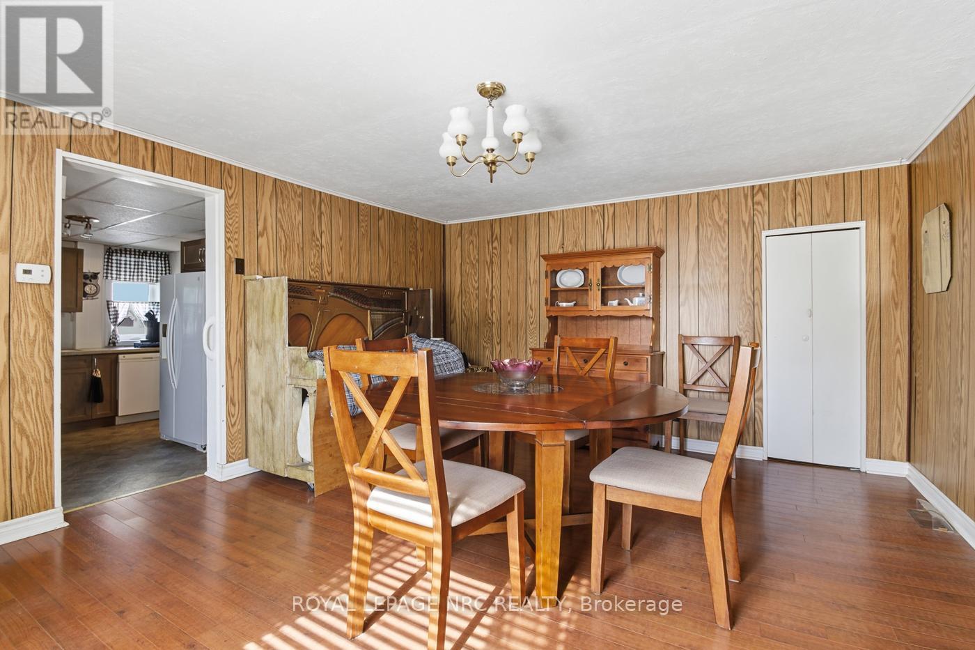 5561 Dorchester Road, Niagara Falls, Ontario  L2G 5S2 - Photo 14 - X12463059