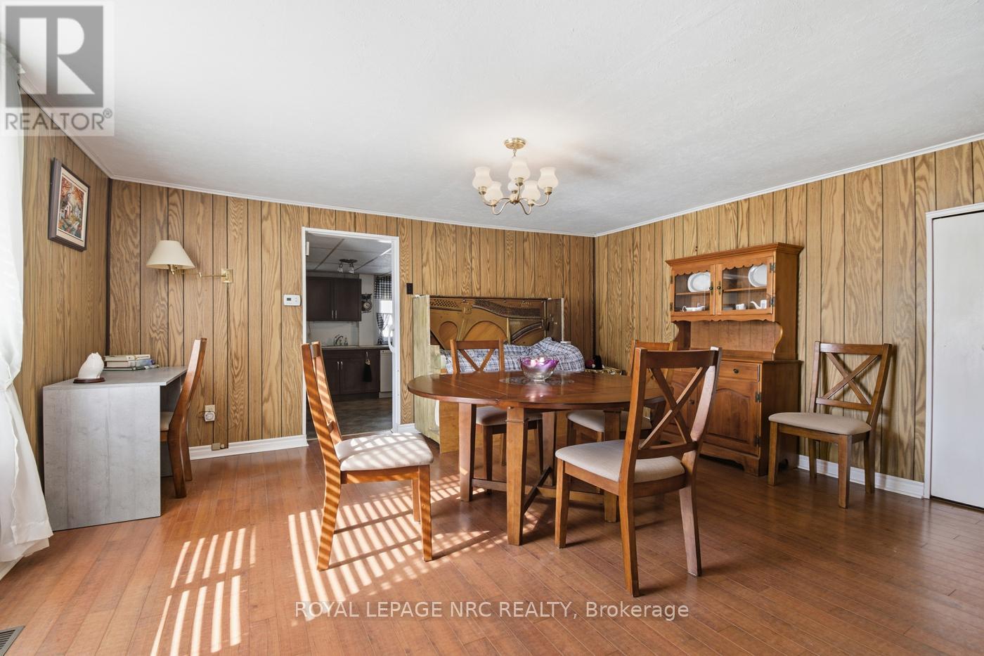 5561 Dorchester Road, Niagara Falls, Ontario  L2G 5S2 - Photo 15 - X12463059