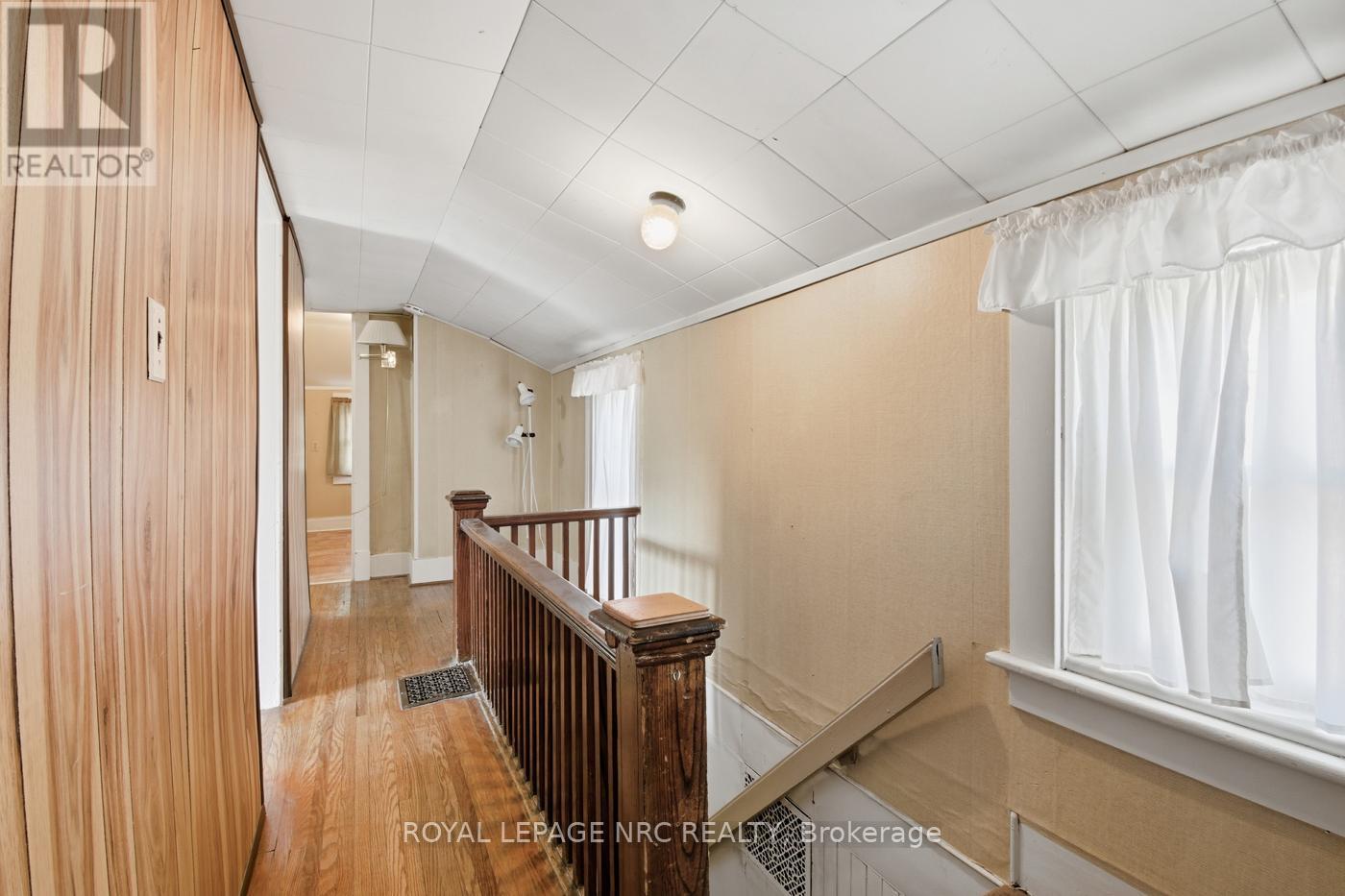 5561 Dorchester Road, Niagara Falls, Ontario  L2G 5S2 - Photo 19 - X12463059