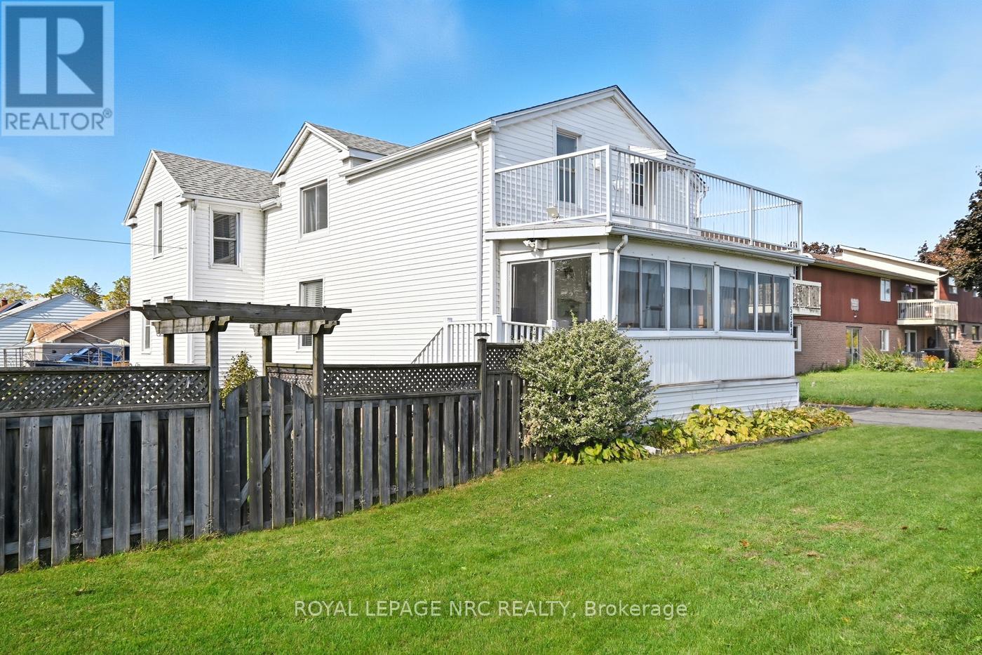 5561 Dorchester Road, Niagara Falls, Ontario  L2G 5S2 - Photo 2 - X12463059