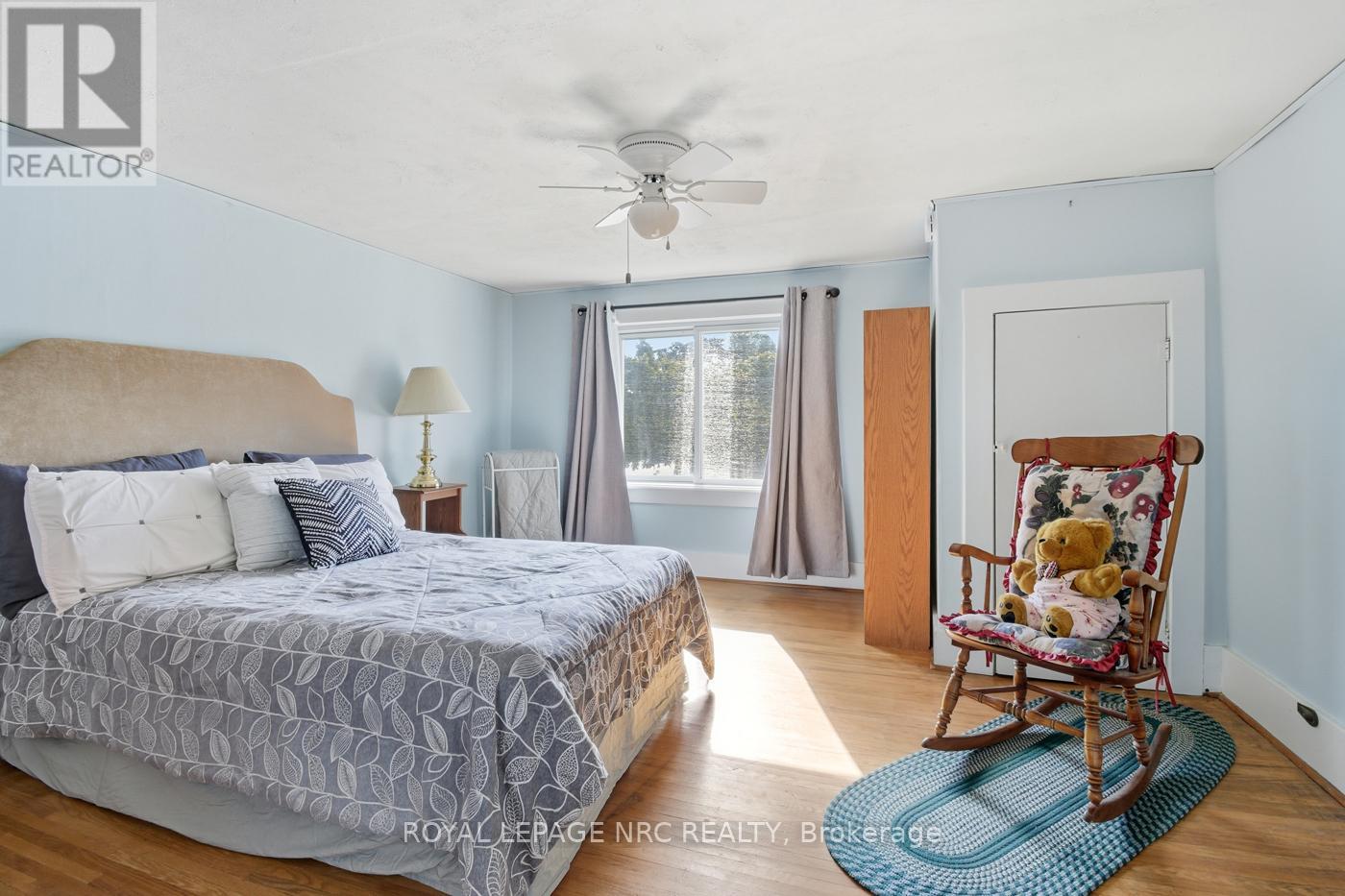 5561 Dorchester Road, Niagara Falls, Ontario  L2G 5S2 - Photo 23 - X12463059