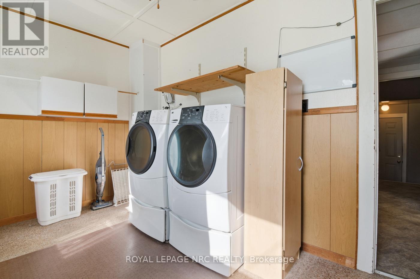 5561 Dorchester Road, Niagara Falls, Ontario  L2G 5S2 - Photo 29 - X12463059