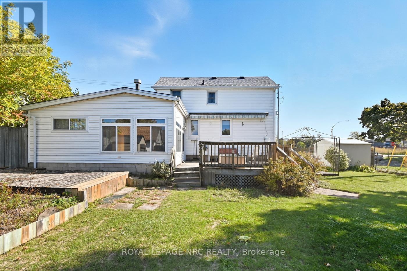 5561 Dorchester Road, Niagara Falls, Ontario  L2G 5S2 - Photo 32 - X12463059