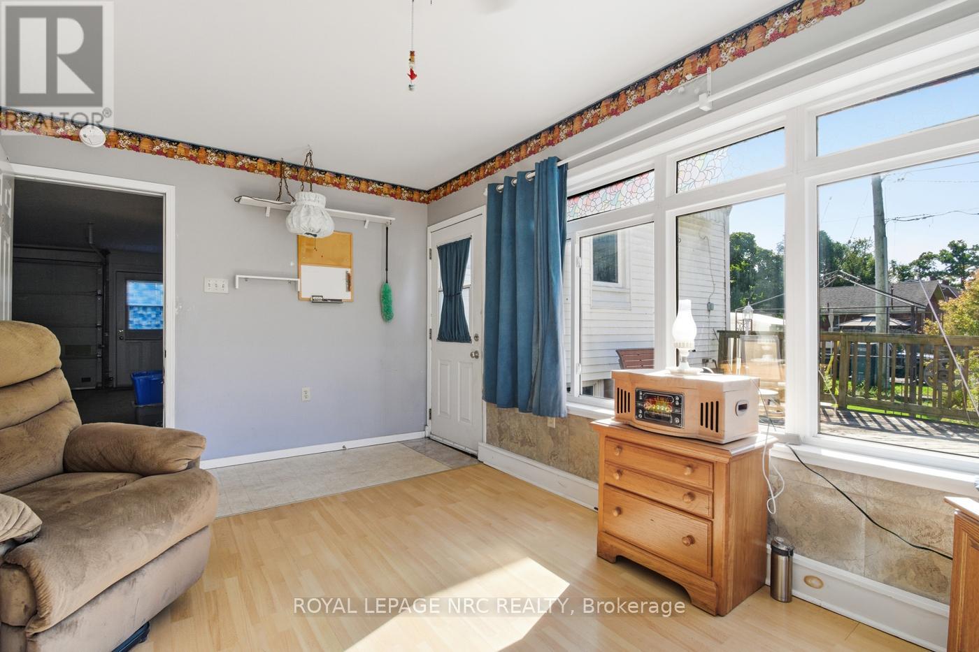 5561 Dorchester Road, Niagara Falls, Ontario  L2G 5S2 - Photo 34 - X12463059