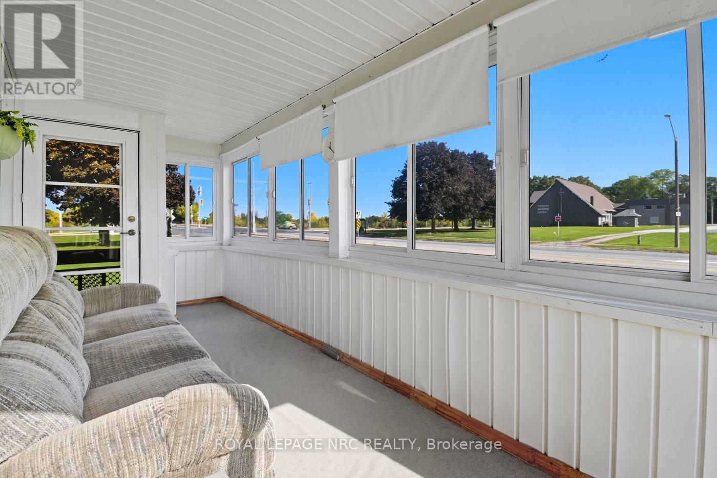 5561 Dorchester Road, Niagara Falls, Ontario  L2G 5S2 - Photo 9 - X12463059