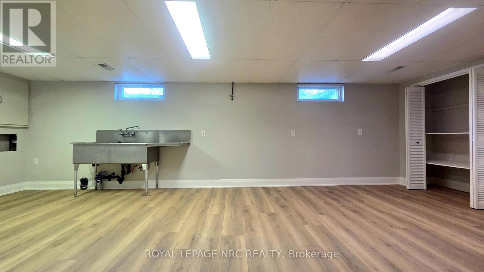 170 Lakeshore Road, Fort Erie, Ontario  L2A 1B2 - Photo 21 - X12463102