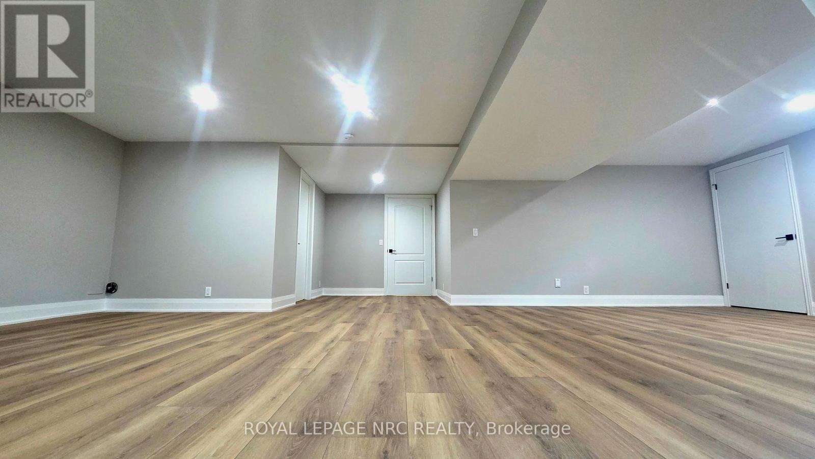 170 Lakeshore Road, Fort Erie, Ontario  L2A 1B2 - Photo 24 - X12463102
