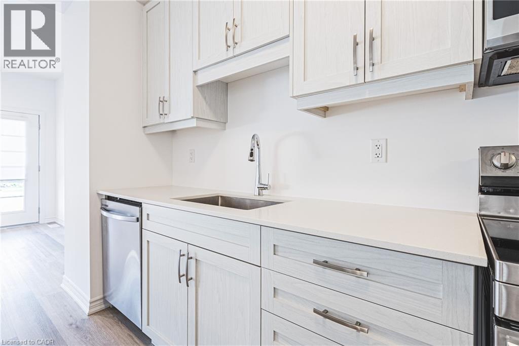 461 Blackburn Drive Unit# 5, Brantford, Ontario  N3T 0W9 - Photo 12 - 40779222