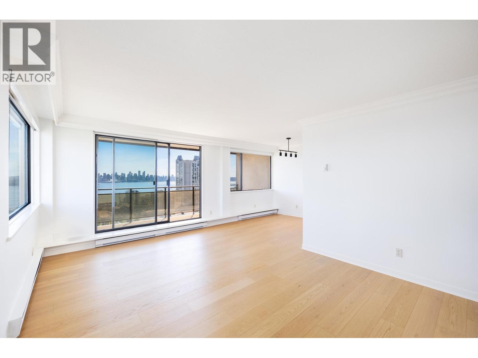 1202 444 Lonsdale Avenue, North Vancouver, British Columbia  V7M 3H5 - Photo 5 - R3058542