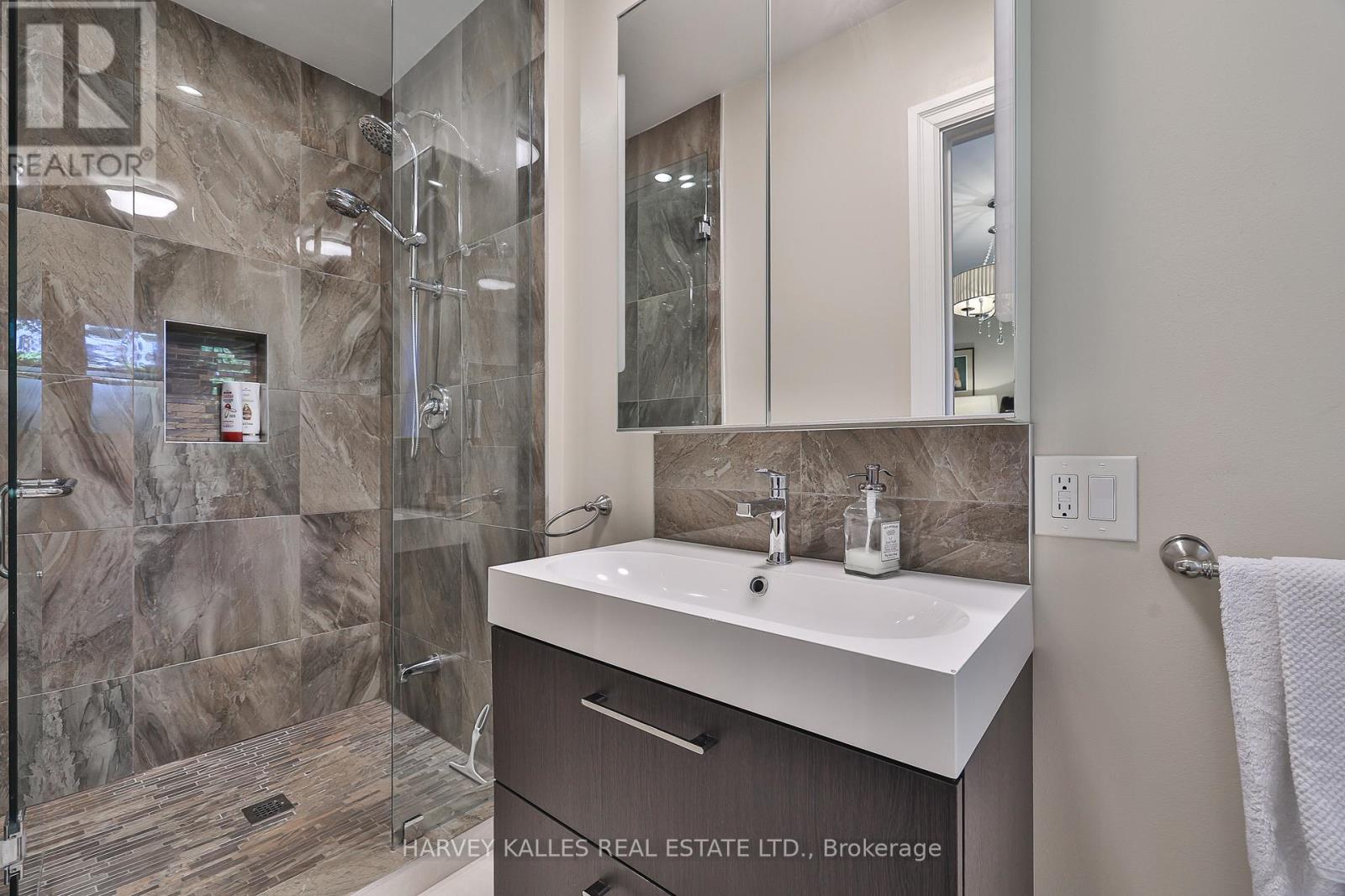 72 Craigmore Crescent, Toronto, Ontario  M2N 2Y7 - Photo 19 - C12462935