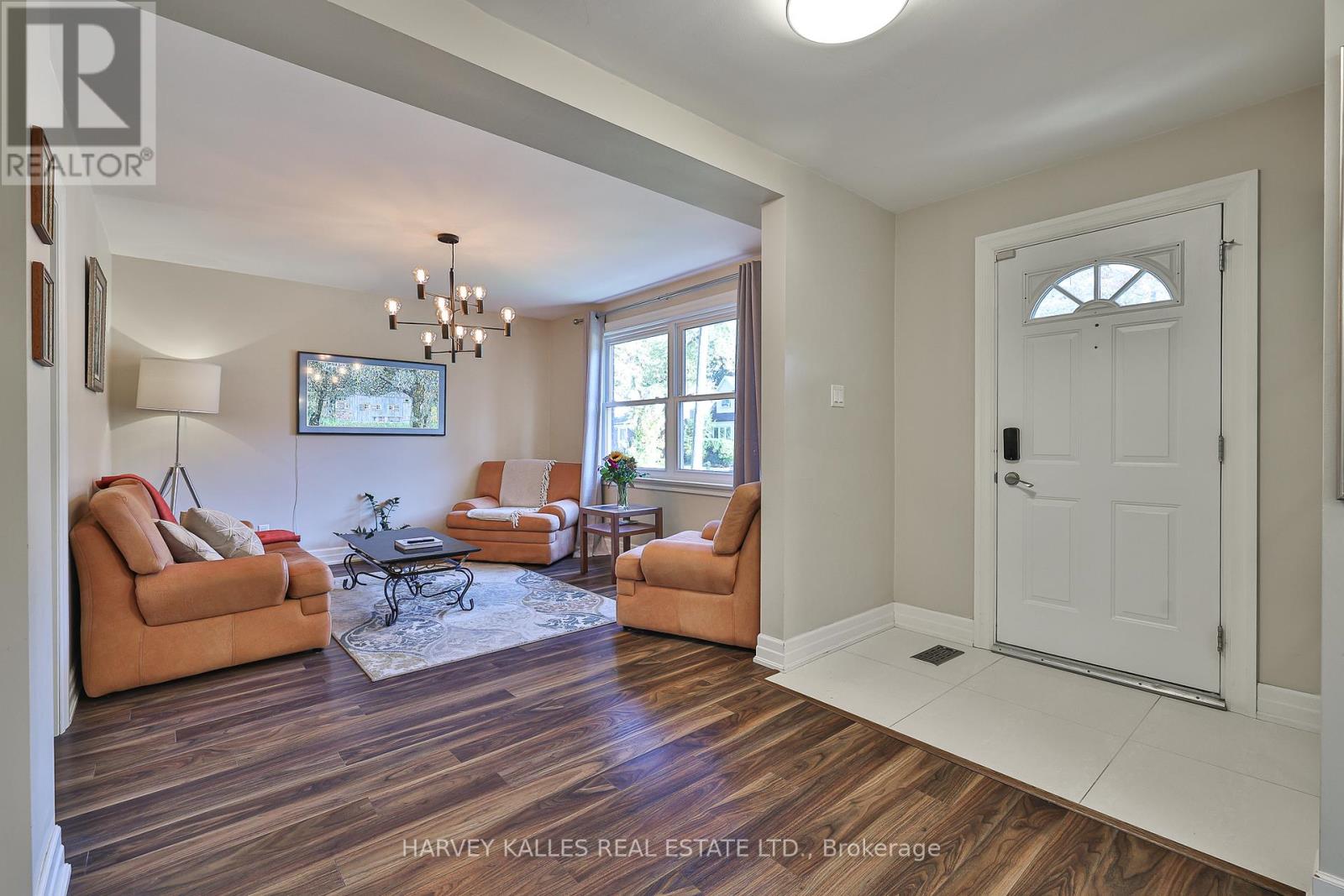 72 Craigmore Crescent, Toronto, Ontario  M2N 2Y7 - Photo 3 - C12462935