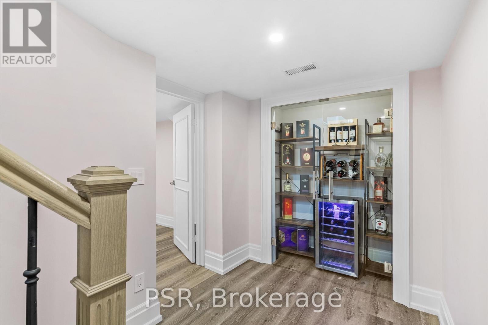 15 Strathallan Boulevard, Toronto, Ontario  M5N 1S8 - Photo 18 - C12462950