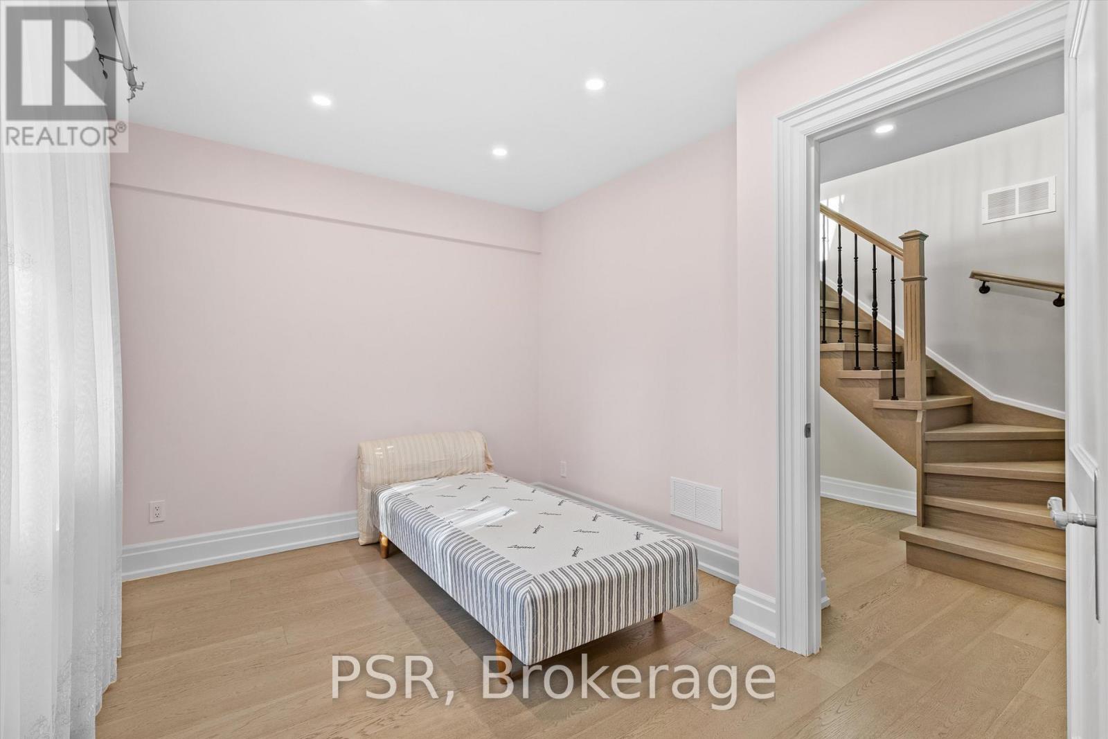 15 Strathallan Boulevard, Toronto, Ontario  M5N 1S8 - Photo 19 - C12462950