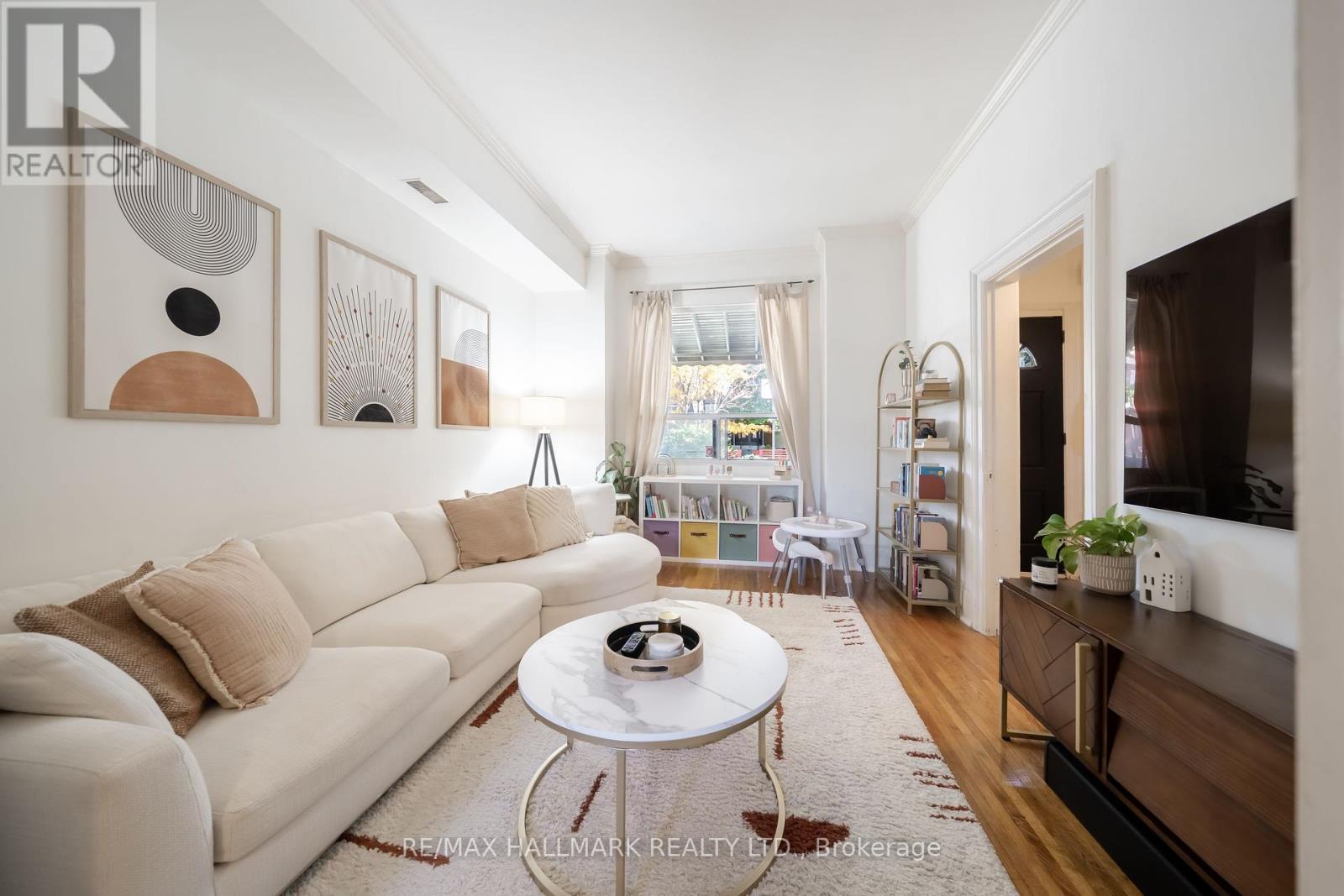 38 BROOKFIELD STREET, Toronto, Ontario