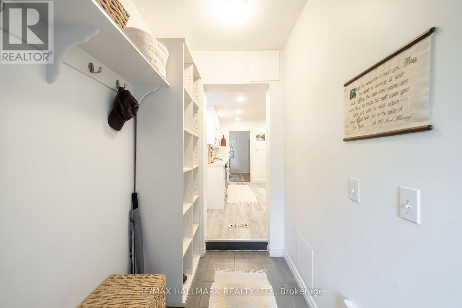 38 Brookfield Street, Toronto, Ontario  M6J 3A9 - Photo 12 - C12462954