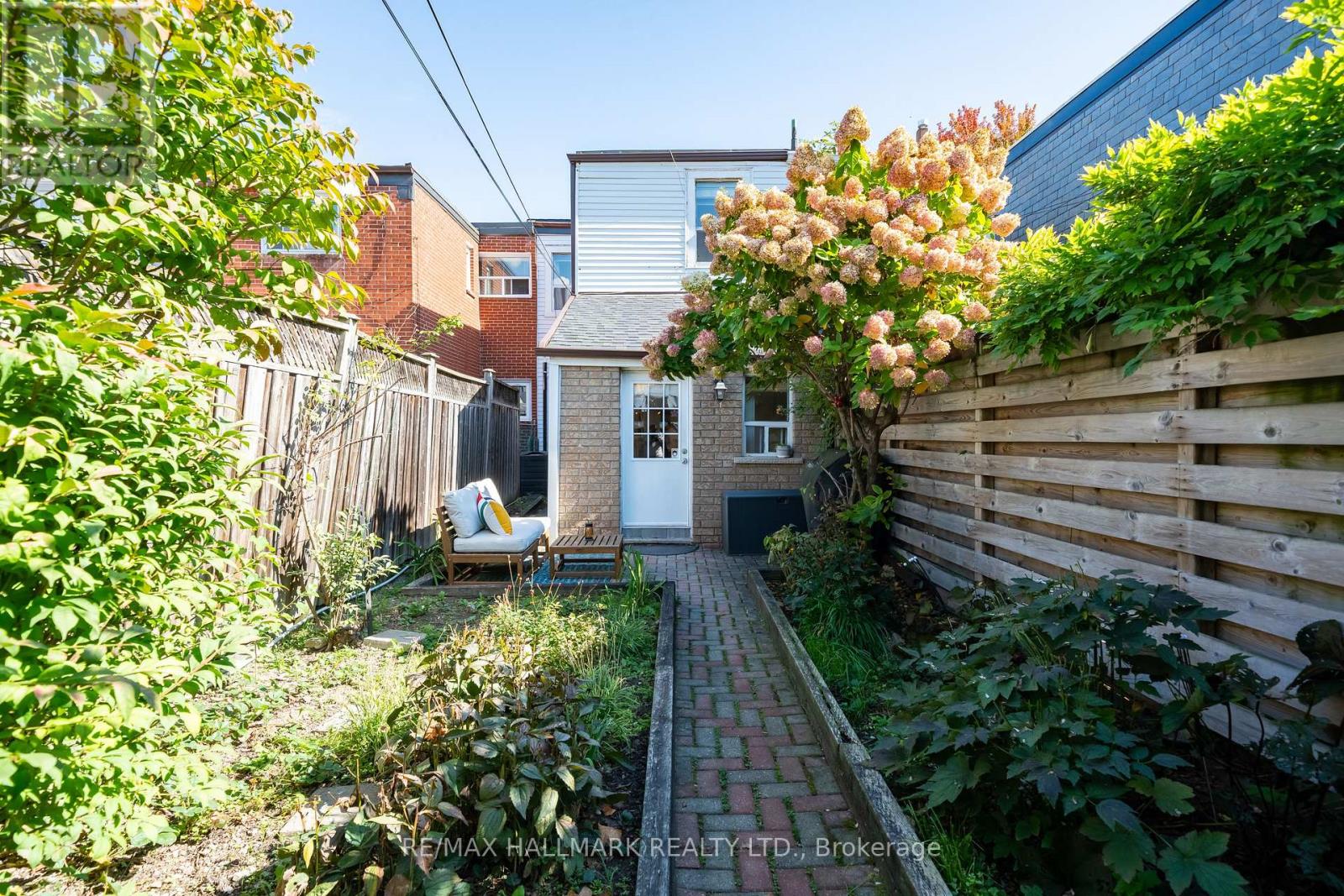 38 Brookfield Street, Toronto, Ontario  M6J 3A9 - Photo 23 - C12462954